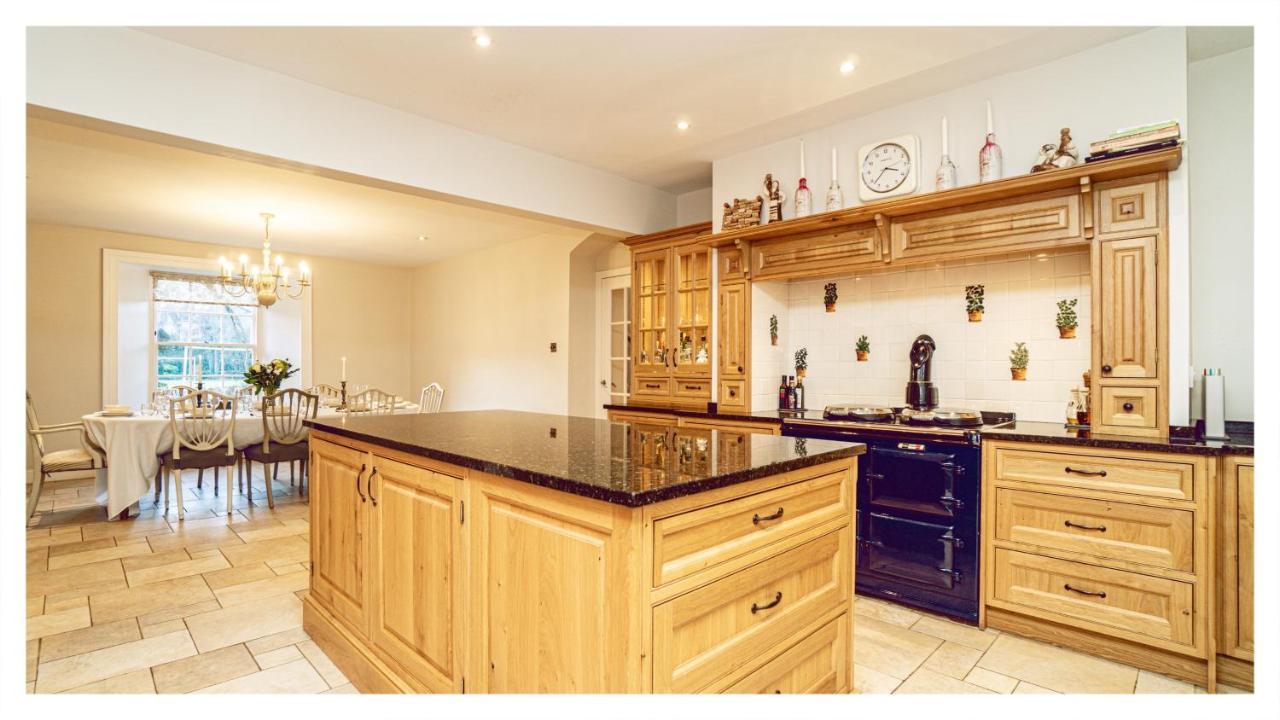A Luxurious Masterpiece Steps From Stirling Villa Luaran gambar