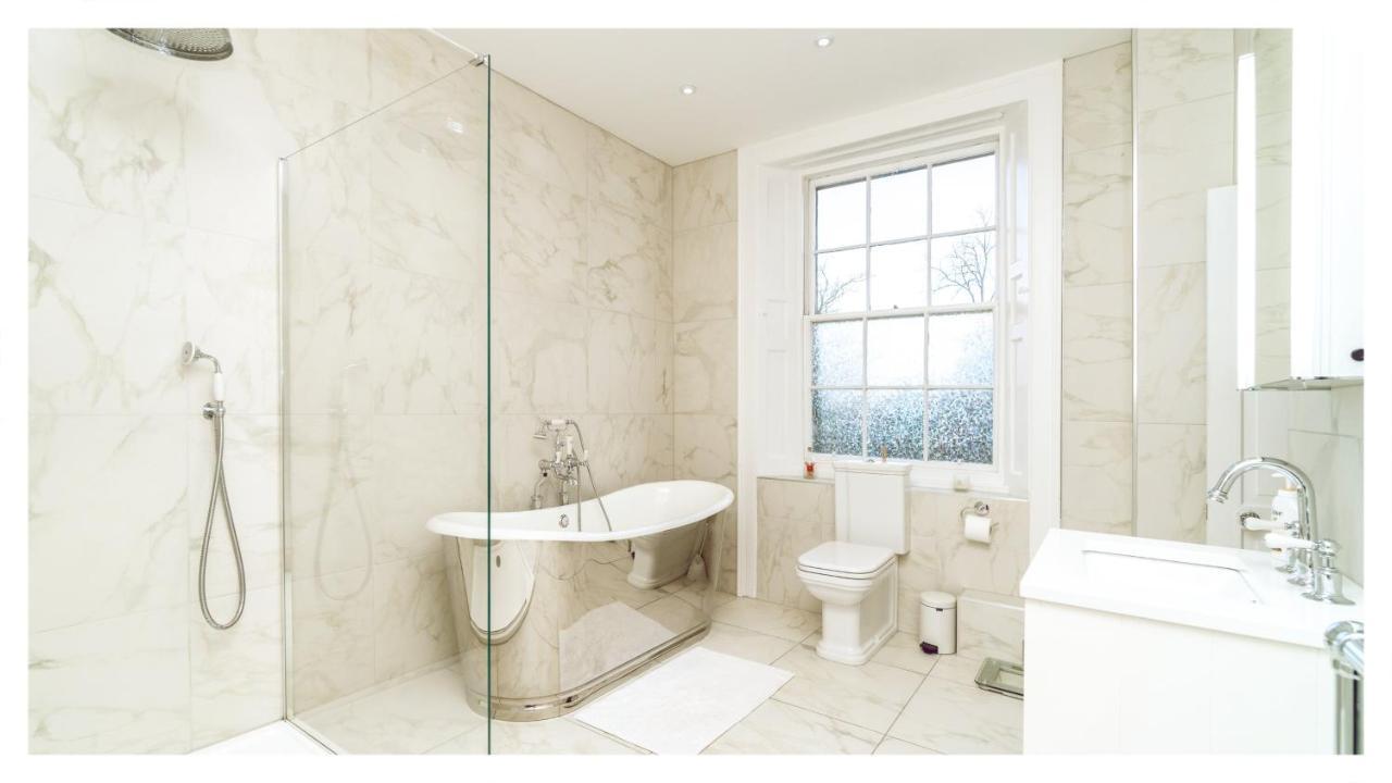 A Luxurious Masterpiece Steps From Stirling Villa Luaran gambar